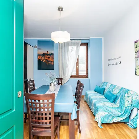 Into The Blu With Private Parking! شقة